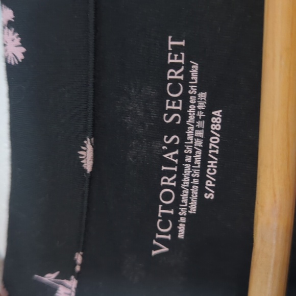 Victoria's Secret Black & Pink Floral Soft Cute Button Down Pajama Shirt NWT S - Picture 2 of 7